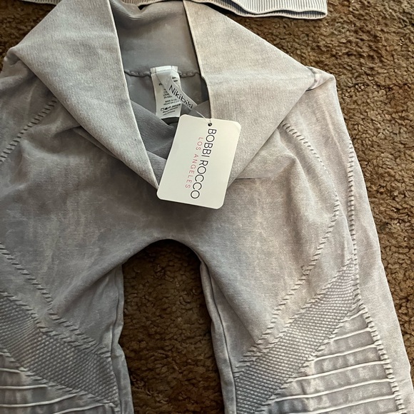 BOBBI ROCCO Los Angeles yoga set - Picture 3 of 6